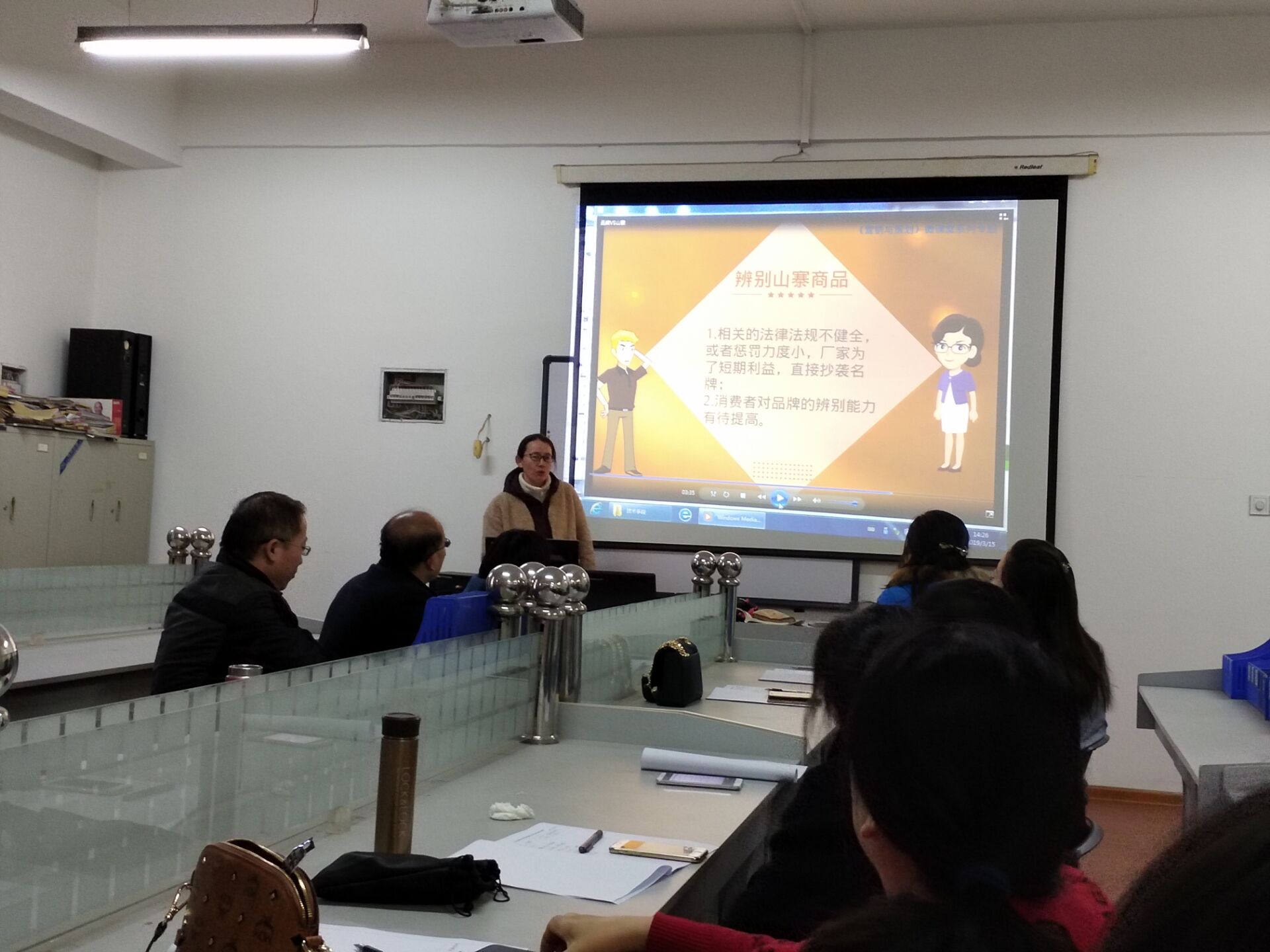 日出水了啊快点使劲动态图