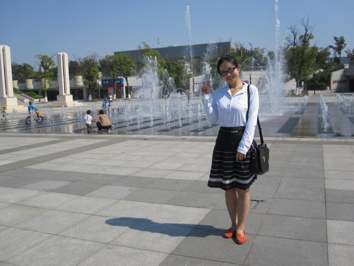 日出水了啊快点使劲动态图