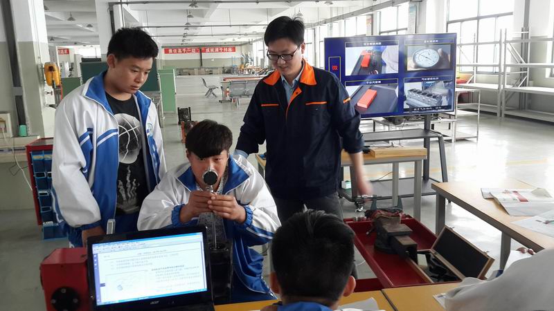 日出水了啊快点使劲动态图