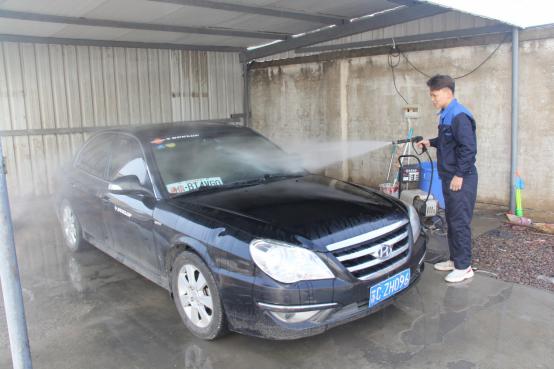 日出水了啊快点使劲动态图