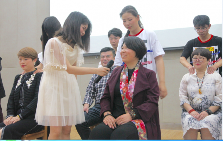 日出水了啊快点使劲动态图