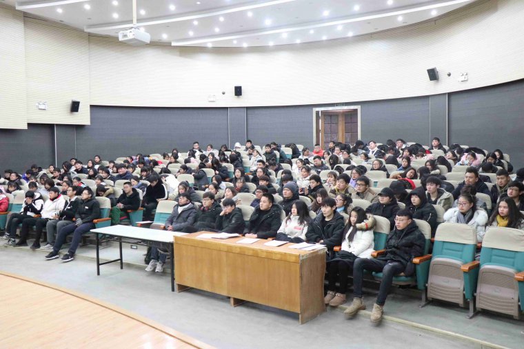 日出水了啊快点使劲动态图