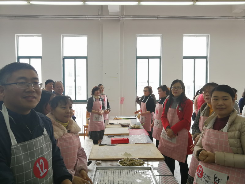 日出水了啊快点使劲动态图