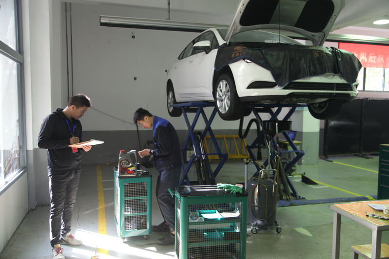 日出水了啊快点使劲动态图