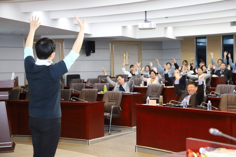 日出水了啊快点使劲动态图