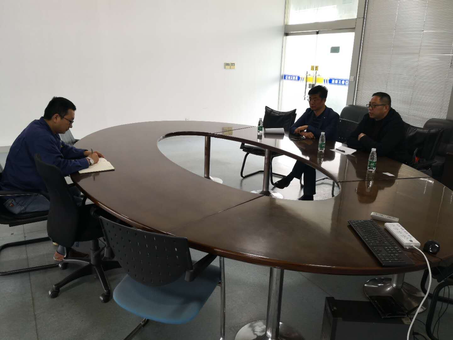 日出水了啊快点使劲动态图