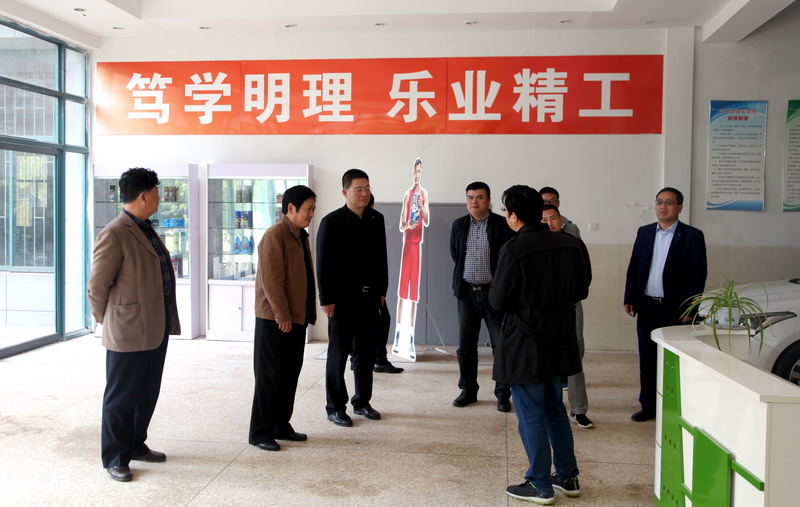 日出水了啊快点使劲动态图