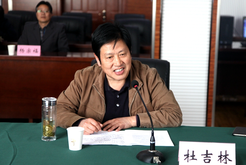 日出水了啊快点使劲动态图