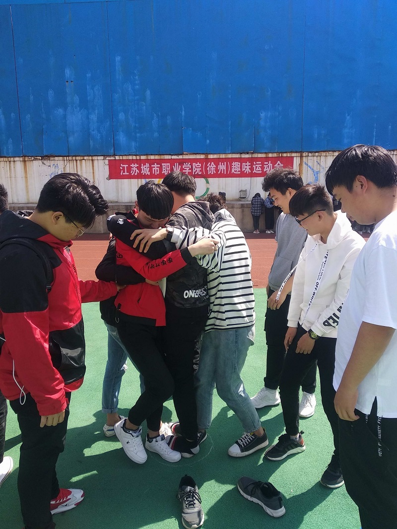 日出水了啊快点使劲动态图