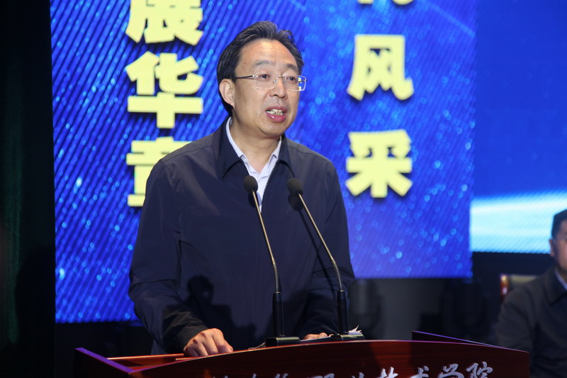 日出水了啊快点使劲动态图