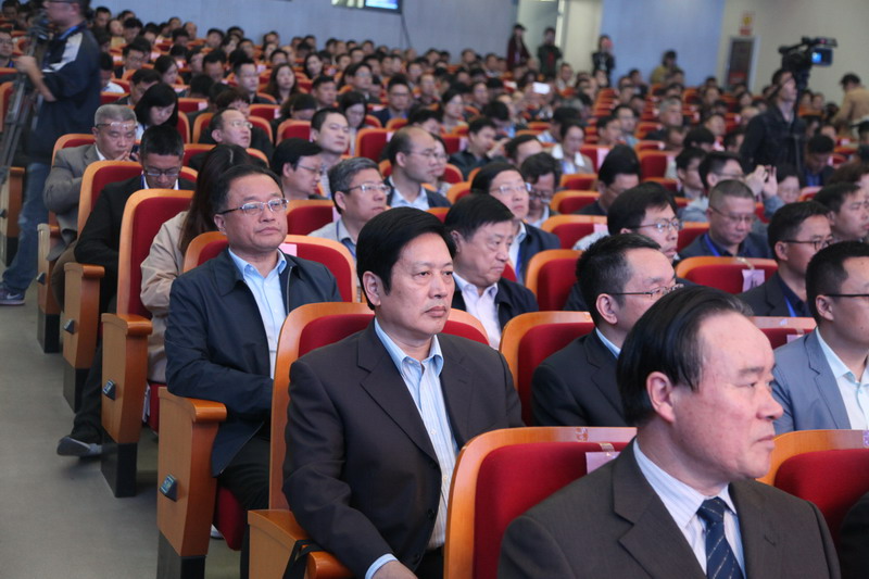 日出水了啊快点使劲动态图