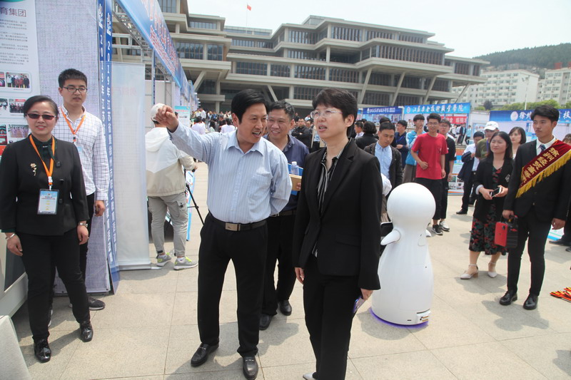 日出水了啊快点使劲动态图