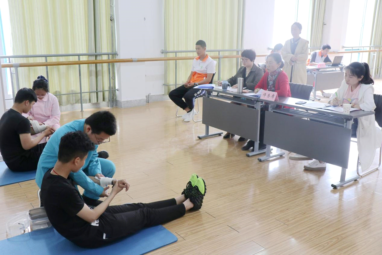 日出水了啊快点使劲动态图