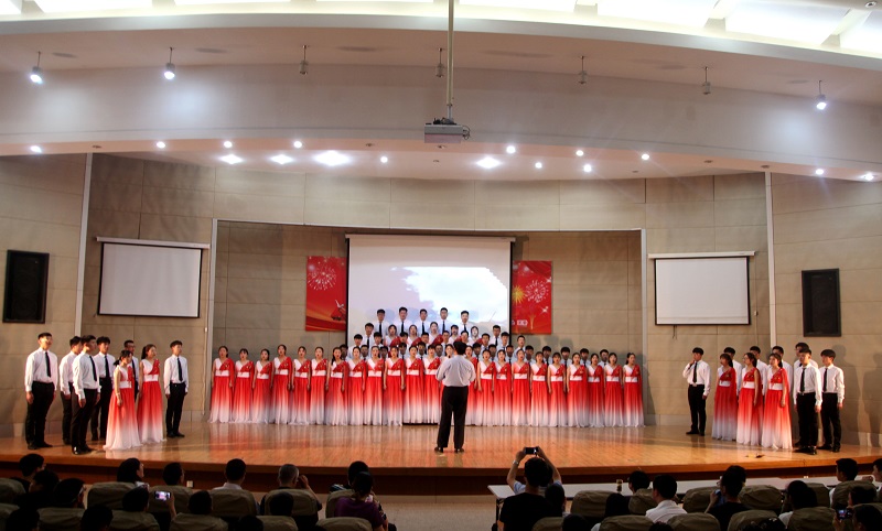 日出水了啊快点使劲动态图