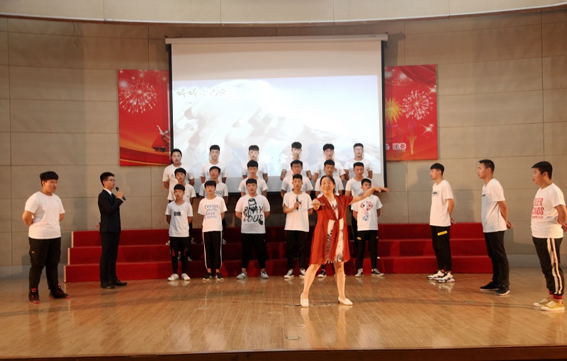 日出水了啊快点使劲动态图