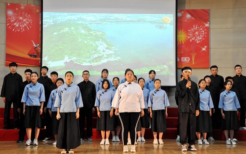 日出水了啊快点使劲动态图