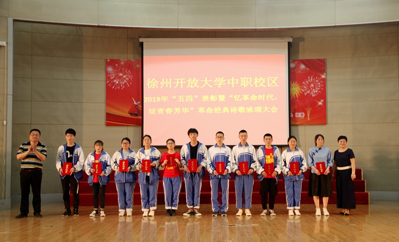 日出水了啊快点使劲动态图