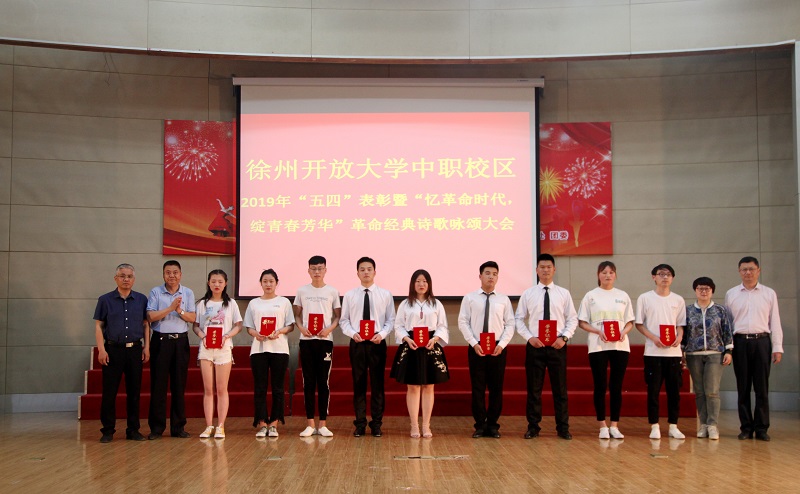 日出水了啊快点使劲动态图