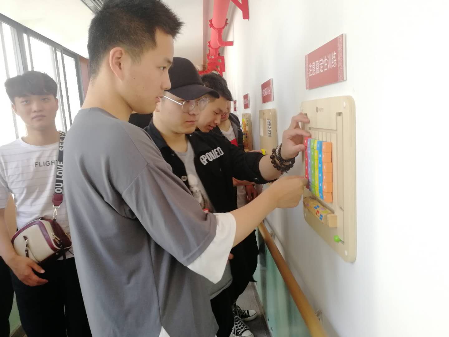 日出水了啊快点使劲动态图