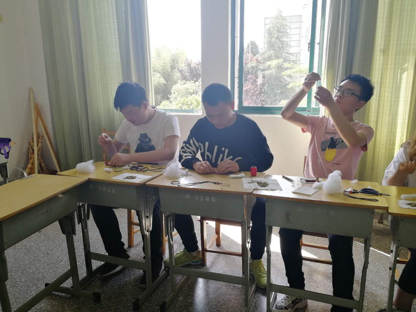 日出水了啊快点使劲动态图