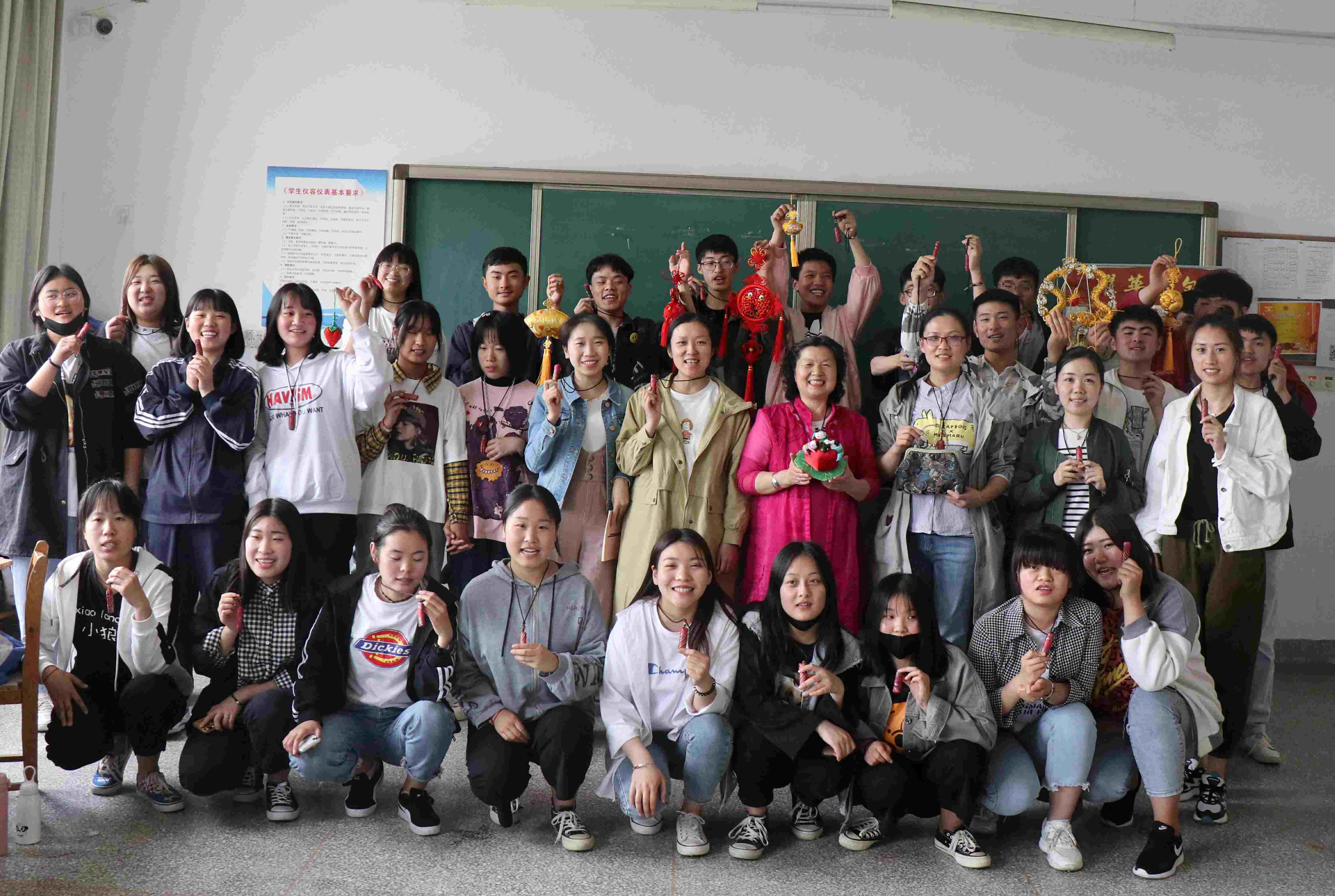 日出水了啊快点使劲动态图