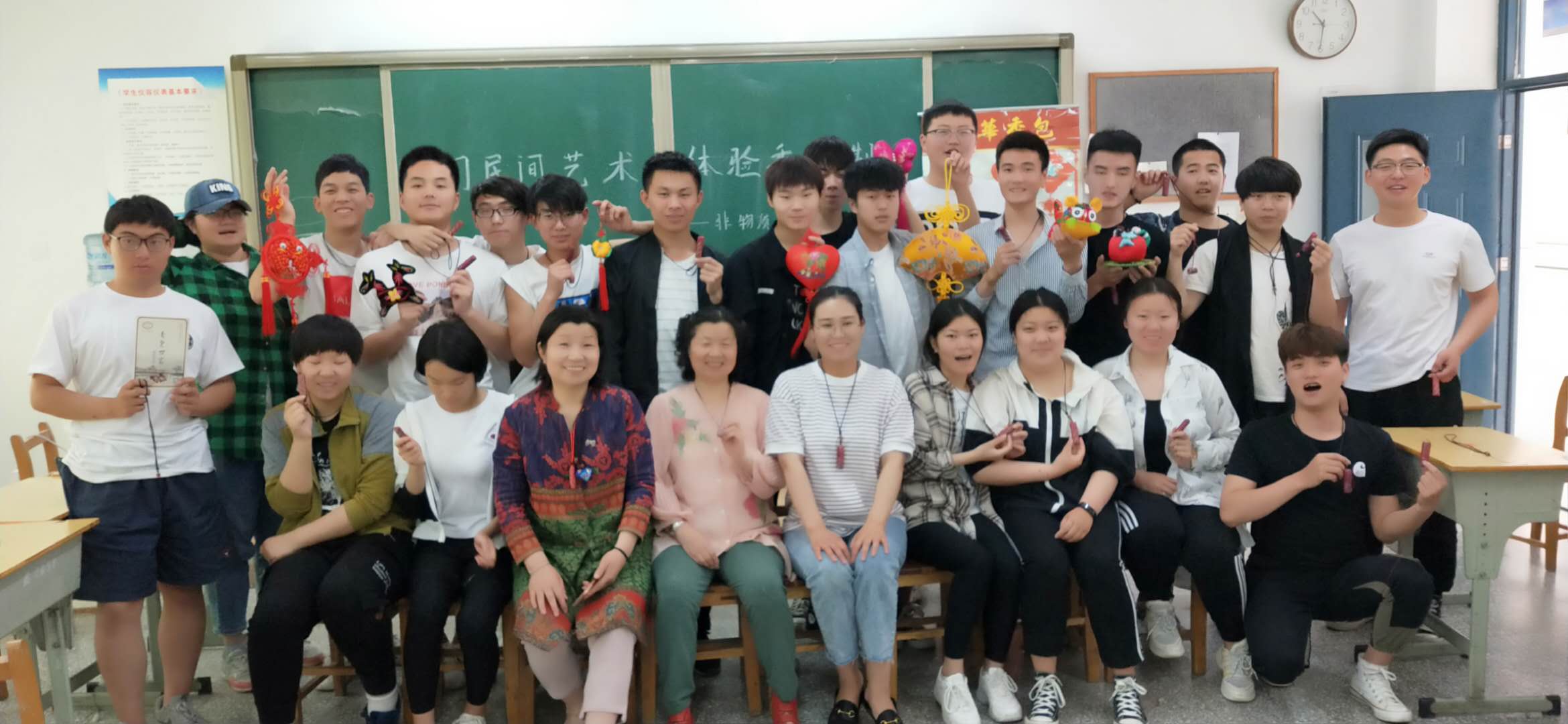 日出水了啊快点使劲动态图