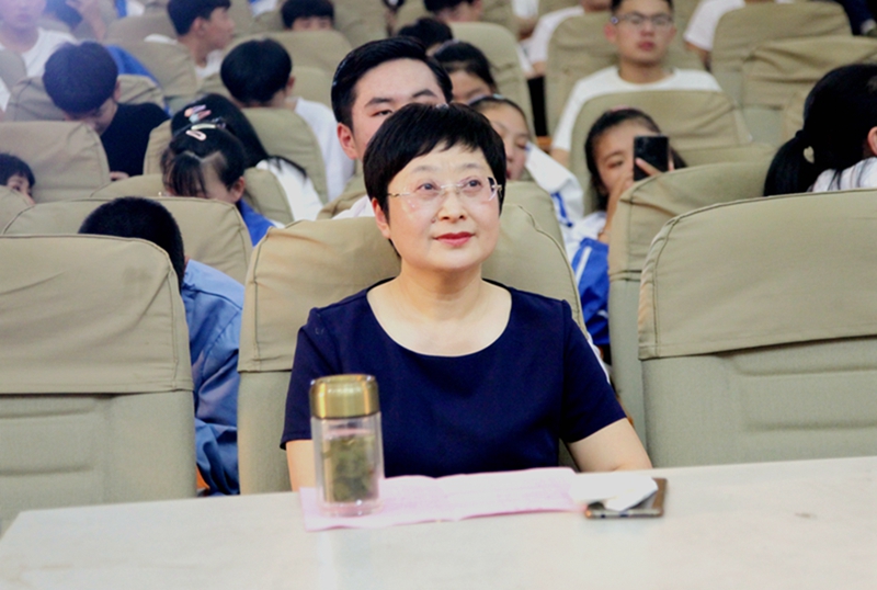 日出水了啊快点使劲动态图