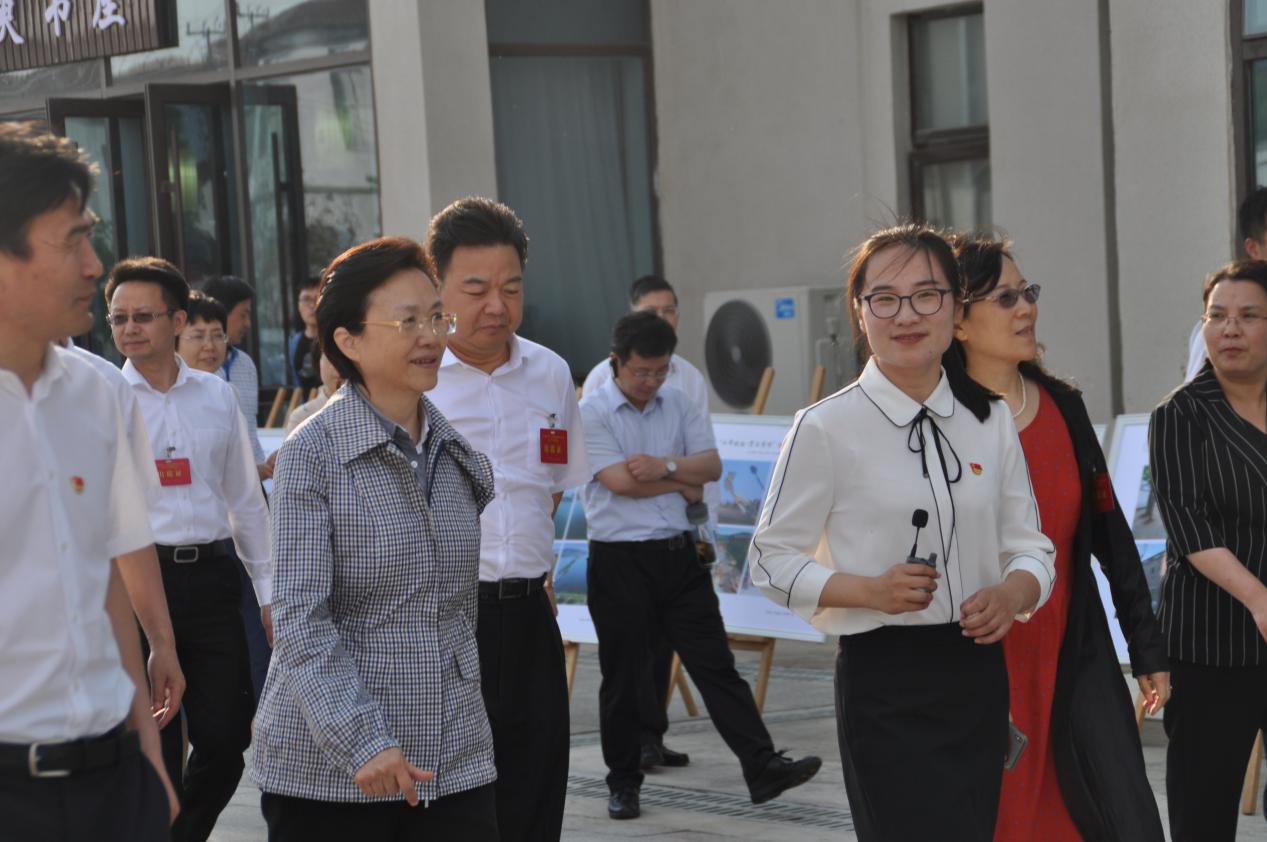 日出水了啊快点使劲动态图