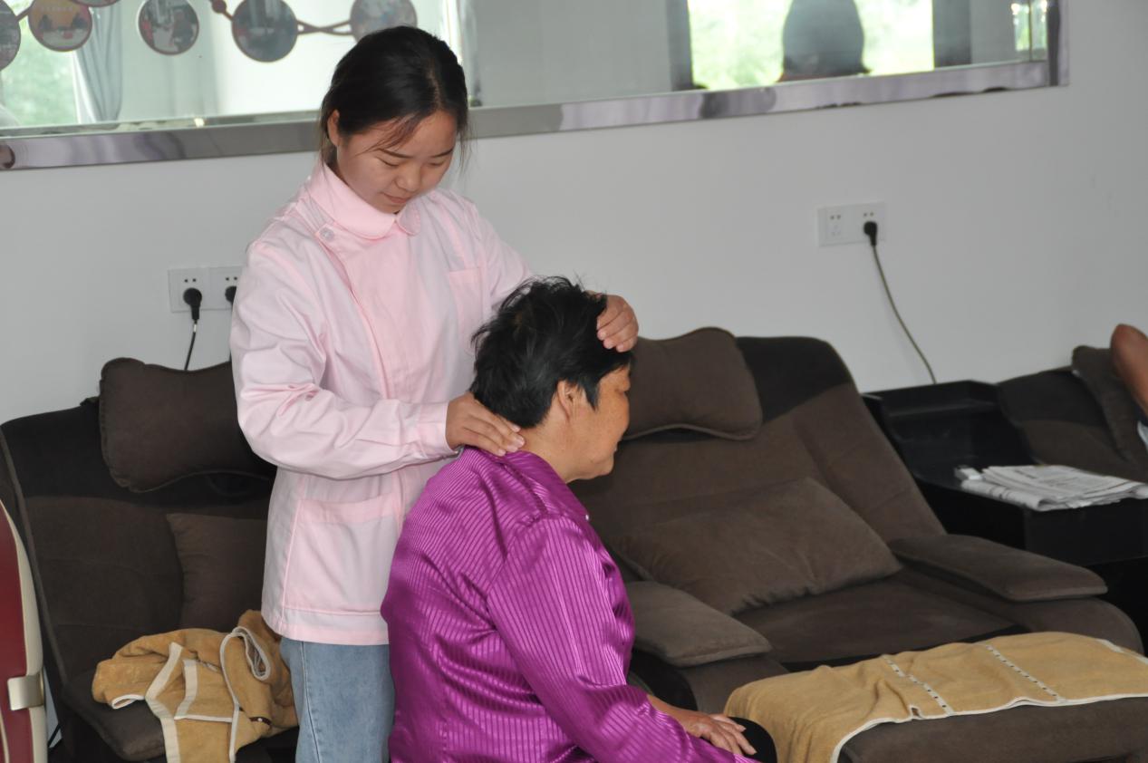 日出水了啊快点使劲动态图