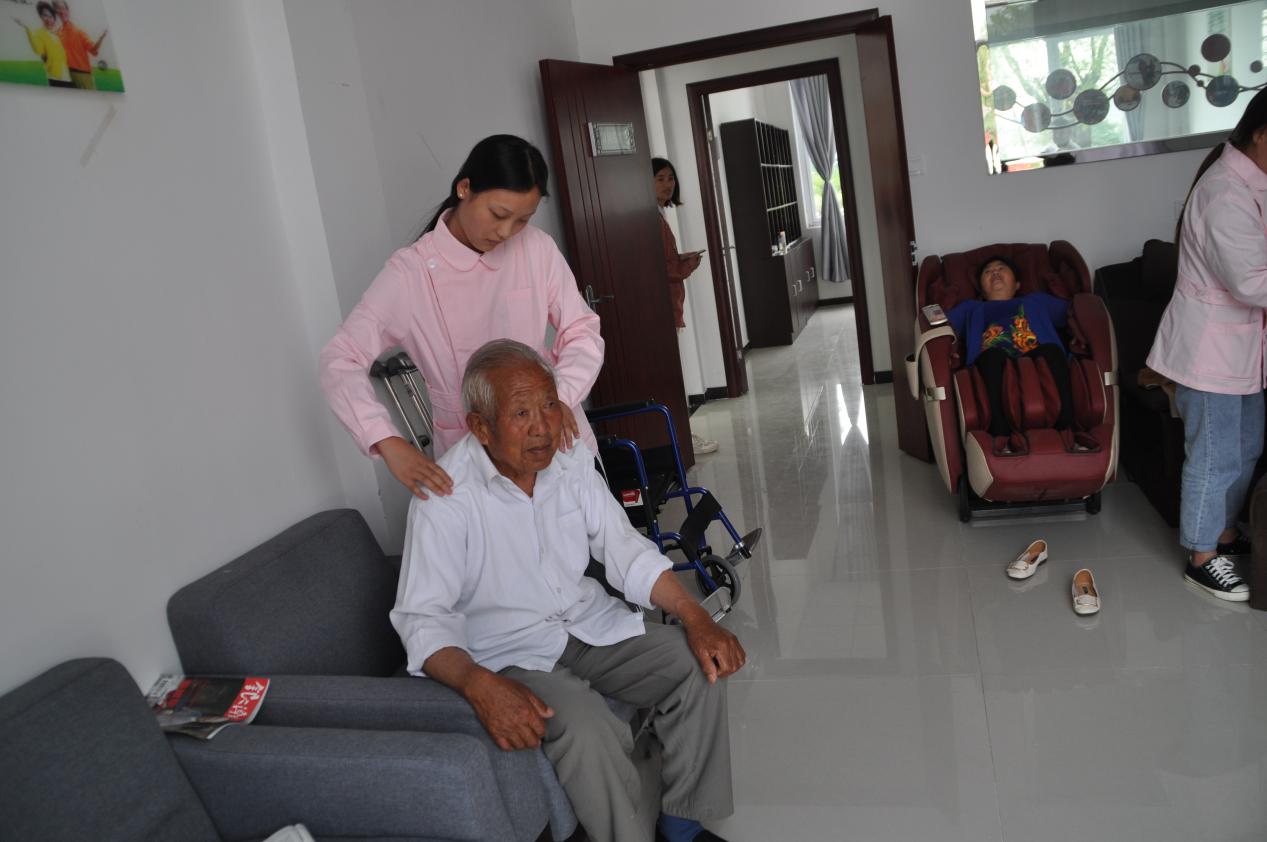 日出水了啊快点使劲动态图