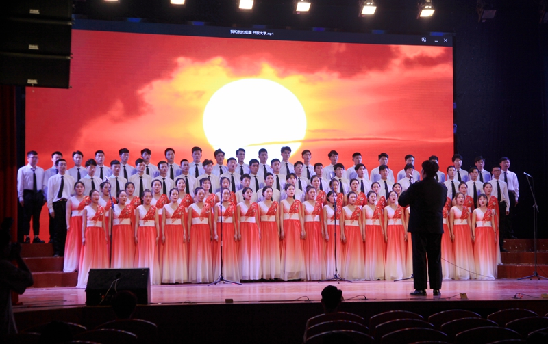 日出水了啊快点使劲动态图