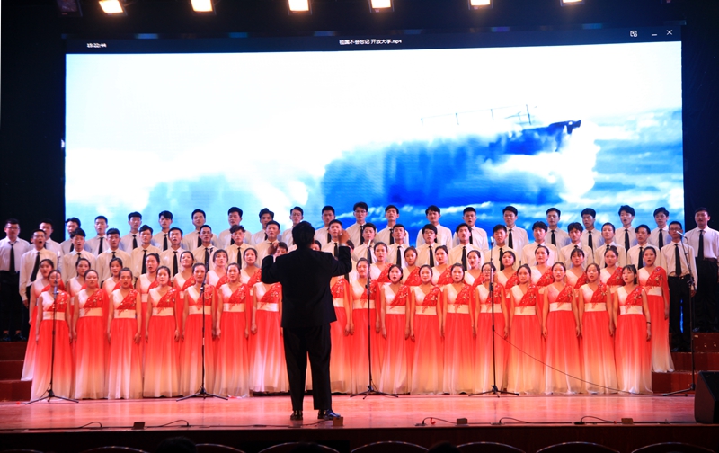 日出水了啊快点使劲动态图