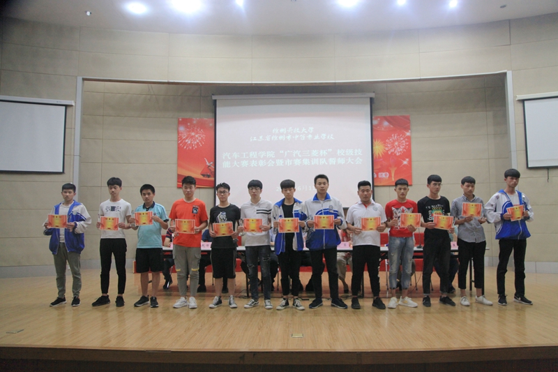 日出水了啊快点使劲动态图