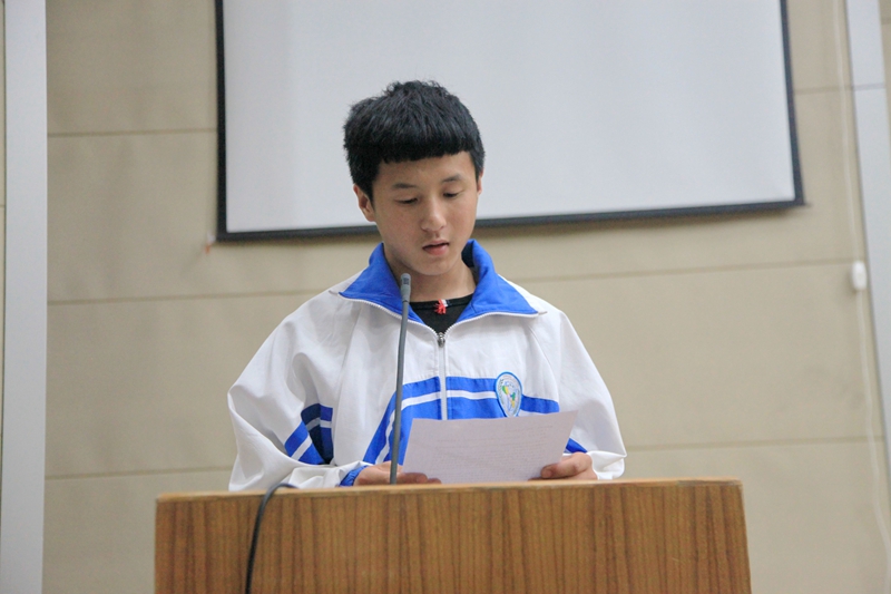 日出水了啊快点使劲动态图