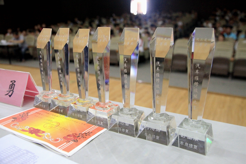 日出水了啊快点使劲动态图