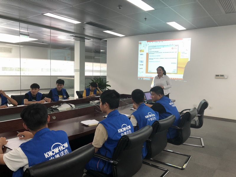 日出水了啊快点使劲动态图