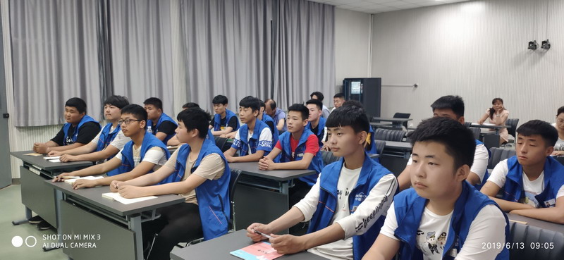 日出水了啊快点使劲动态图