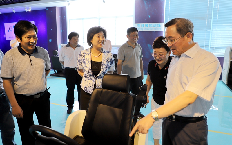 日出水了啊快点使劲动态图