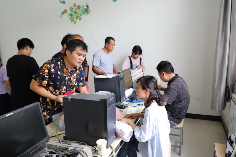 日出水了啊快点使劲动态图