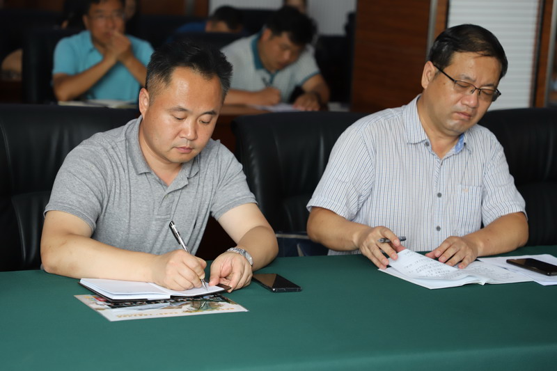 日出水了啊快点使劲动态图