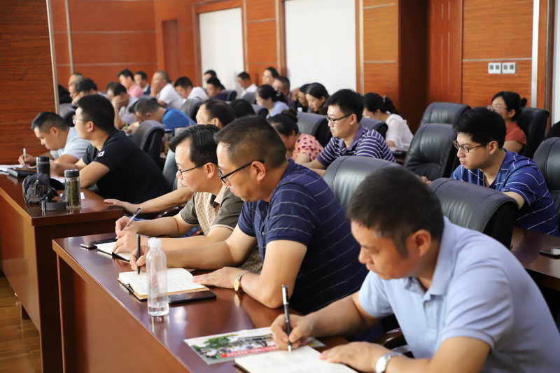 日出水了啊快点使劲动态图