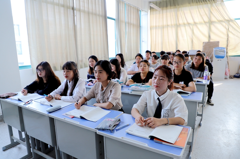 日出水了啊快点使劲动态图