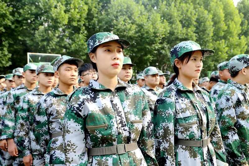 日出水了啊快点使劲动态图