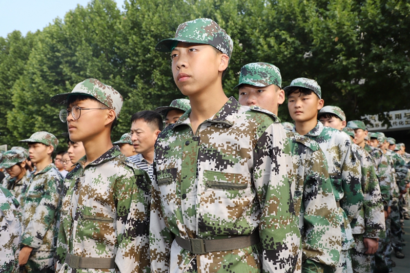 日出水了啊快点使劲动态图