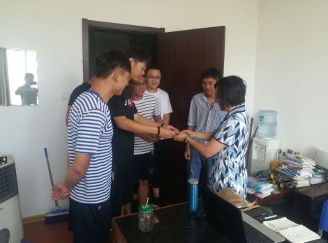 日出水了啊快点使劲动态图