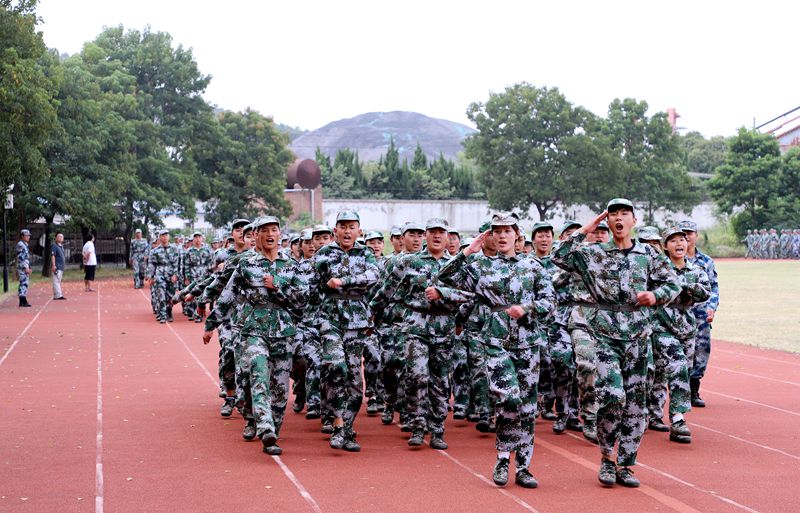 日出水了啊快点使劲动态图