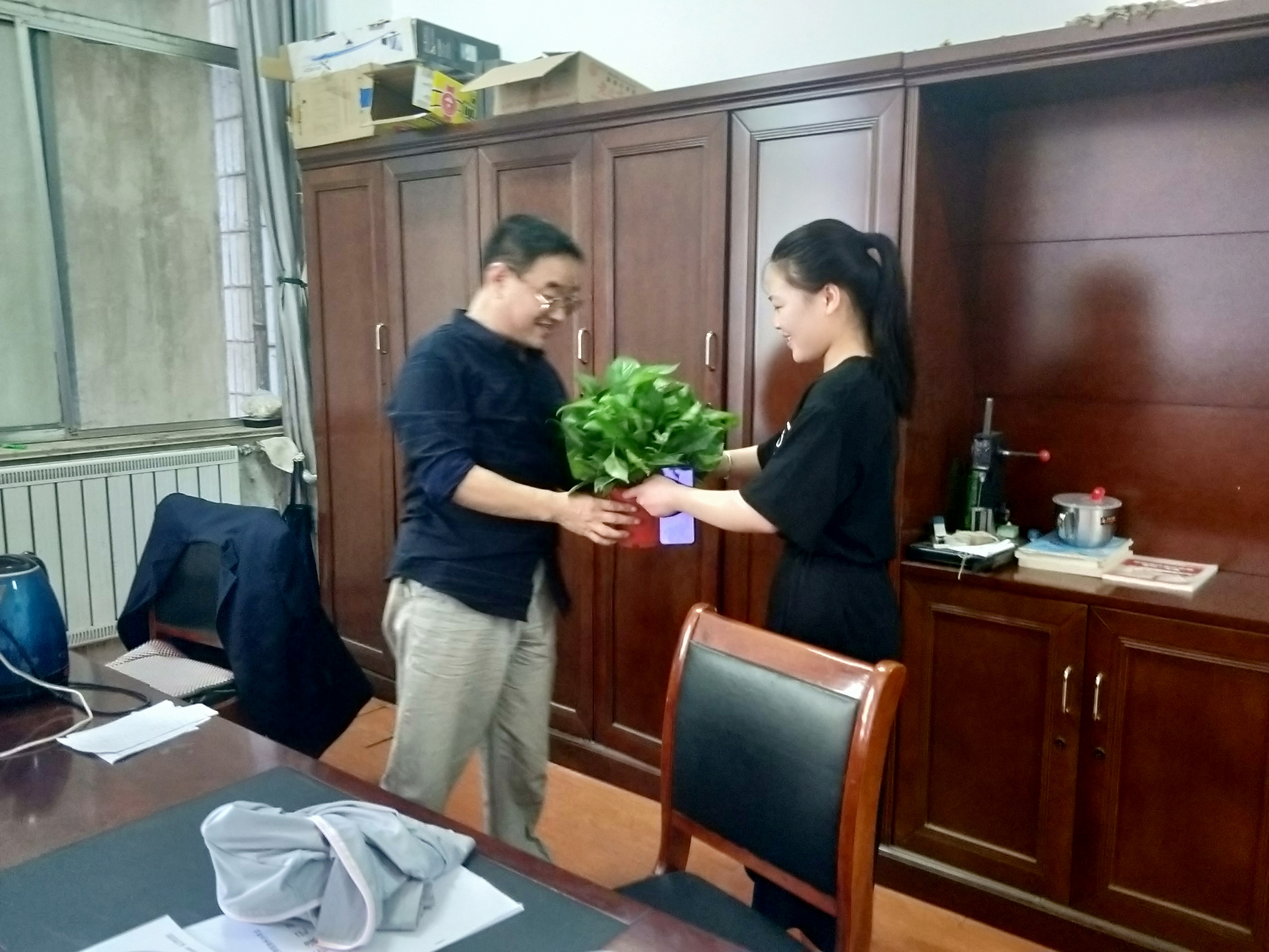 日出水了啊快点使劲动态图