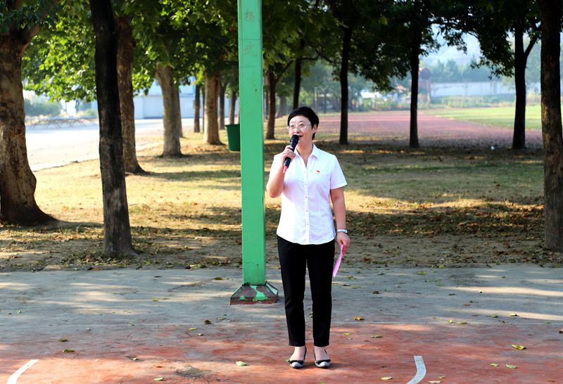 日出水了啊快点使劲动态图