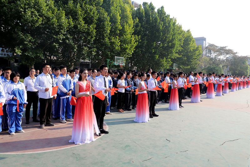 日出水了啊快点使劲动态图