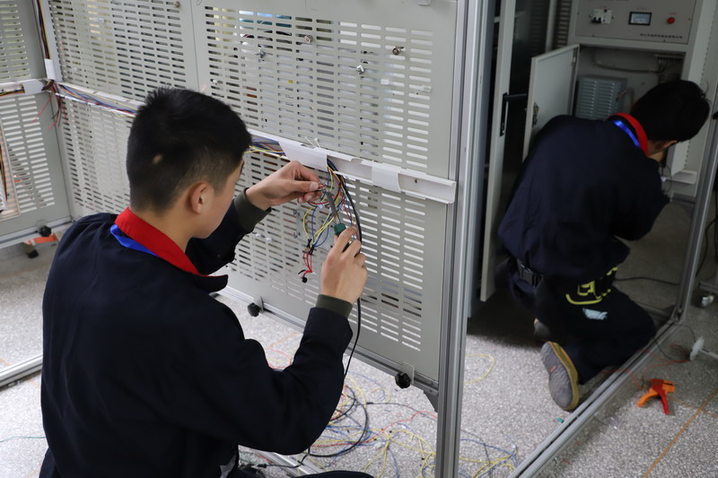 日出水了啊快点使劲动态图